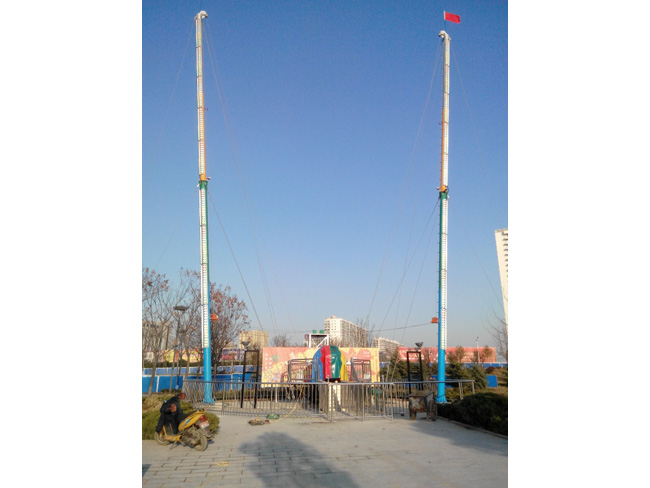 火箭蹦极（山东省临沂滨河游乐园）